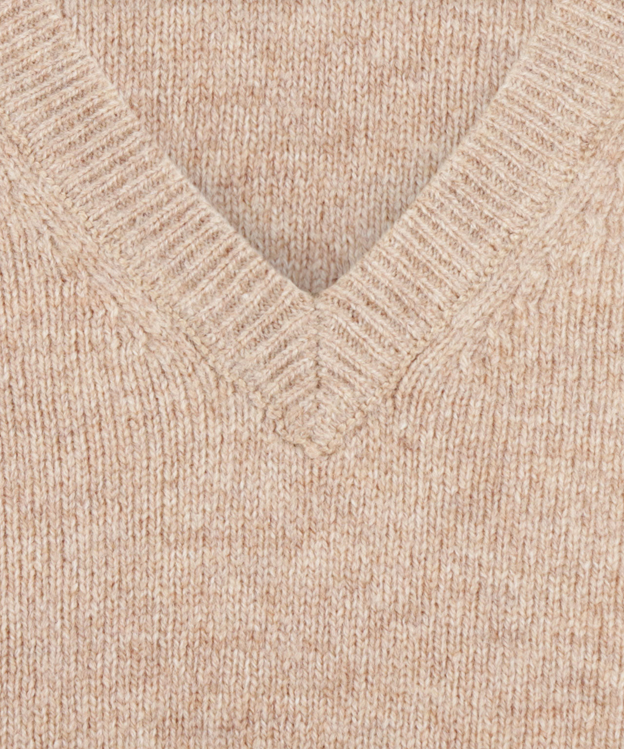 Classic Lambswool v-neck sweater | Brown