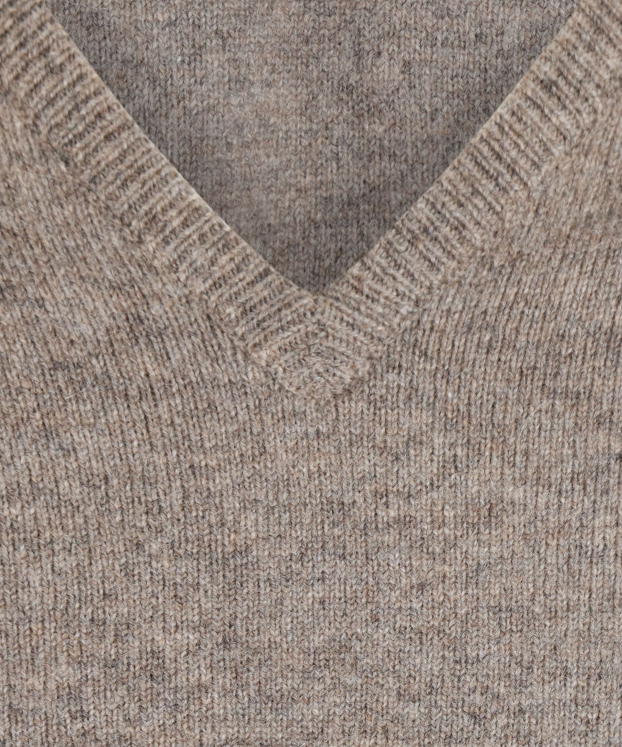 Pullover mit V-Ausschnitt aus Lammwolle *Sale* | Vole