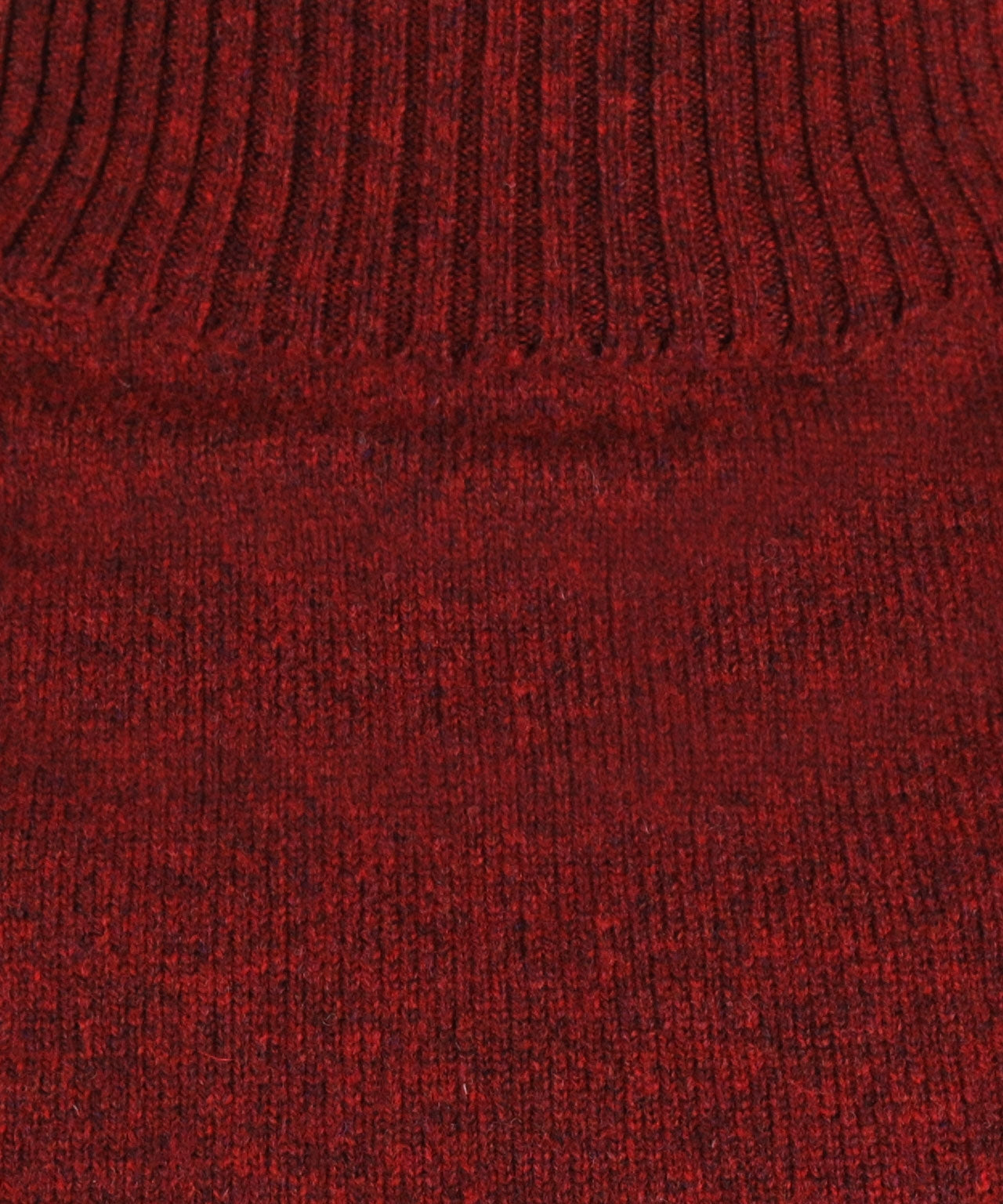 William Lockie Turtleneck Lambswool | Red Velvet