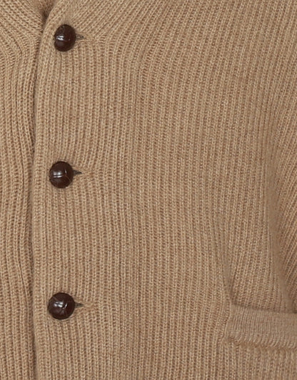 Strickjacke mit Knöpfen und Schalkragen aus Kamelhaar | Natur