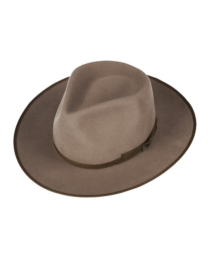 Bailey Colver Hut | Grau